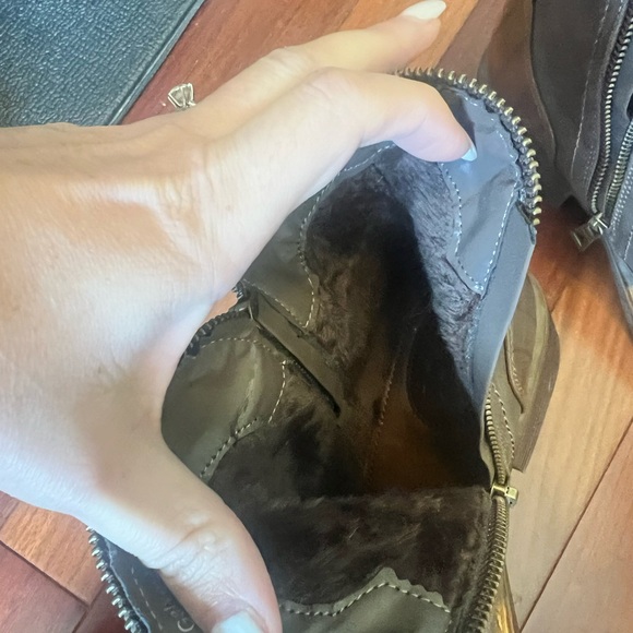 American Rag Booties -size 8 - Picture 6 of 9